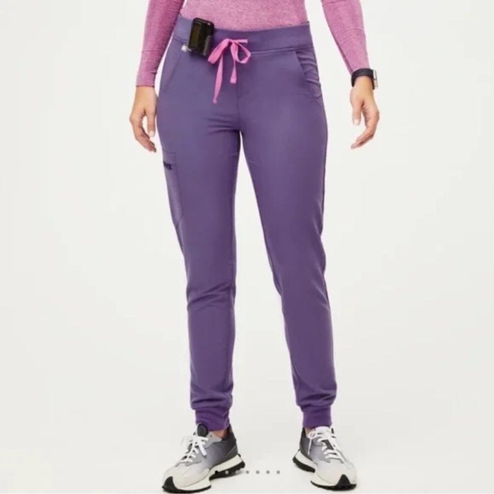 Figs Women’s Amethyst Zamora High Waisted Jogger Scrub Pants - XS Regular